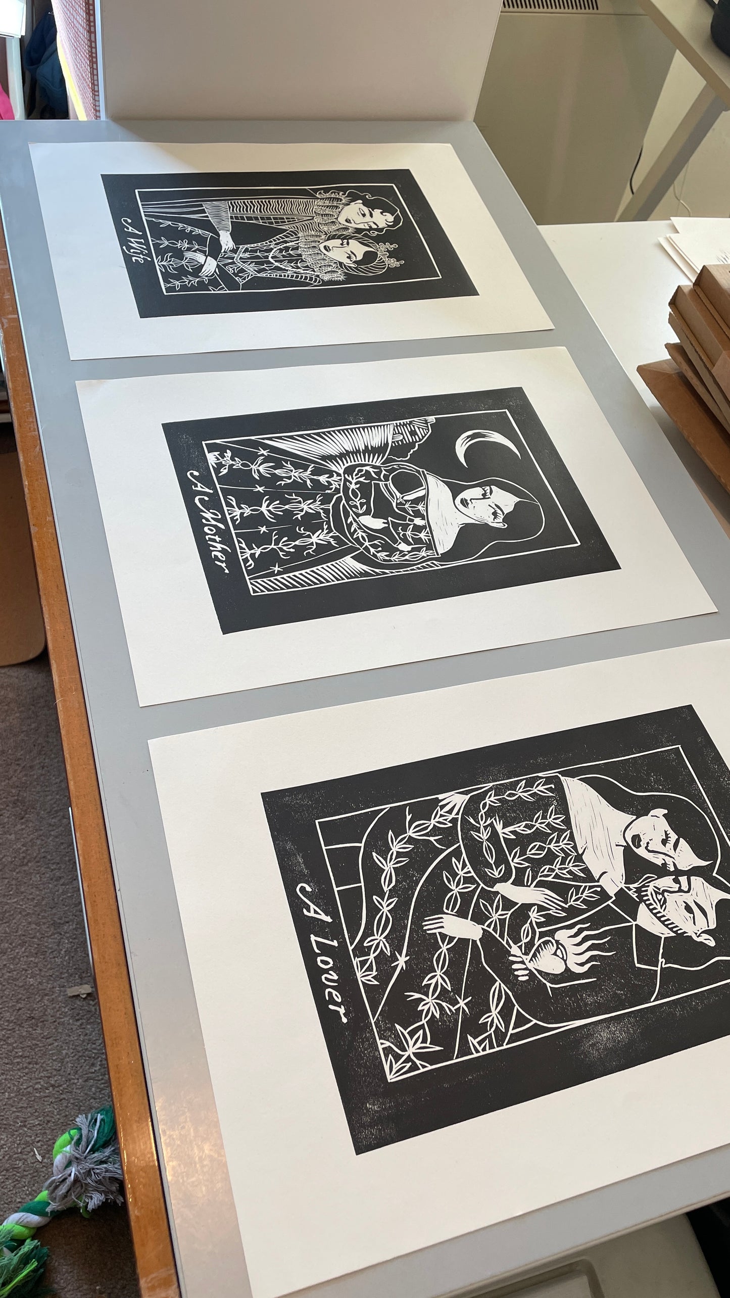 Triptych Lino